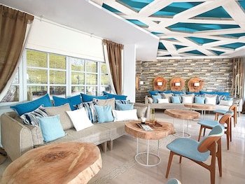 Kythnos Bay Hotel
