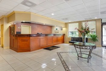 Quality Inn & Suites Hanes Mall