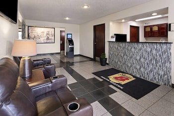 Super 8 by Wyndham South Boston VA