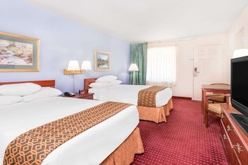 Days Inn by Wyndham Lavonia