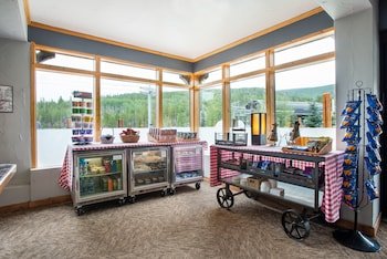 Vintage Resort