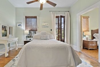 Carroll House Bed Breakfast