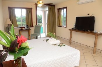 Lamanai Landings Hotel & Marina