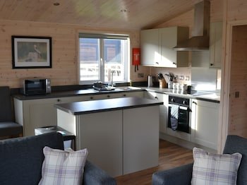 The Chiltern Lodges at Upper Farm Henton