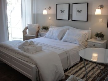 Paradisos Guesthouse