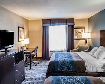 Comfort Inn Lees Summit at Hwy 50 & Hwy 291