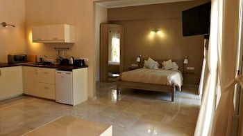 Galini Beach Studios And Penthouse