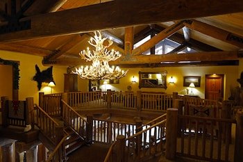 Daniels Summit Lodge