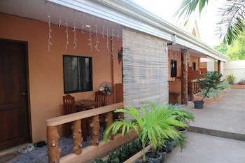 Golden Sam Resort And Restaurant