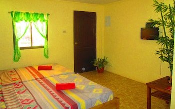 Golden Sam Resort And Restaurant