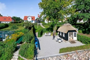 Troense Bed And Breakfast By The Sea