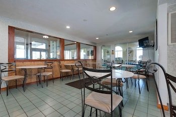 Buffalo Lodge & Oak Inn