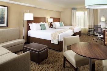 Hawthorn Suites by Wyndham Wheeling at the Highlands