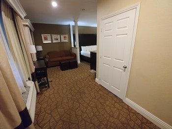 Comfort Inn & Suites Huntington Beach