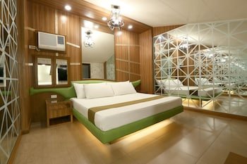 Victoria Court Cuneta Motorist Lodge