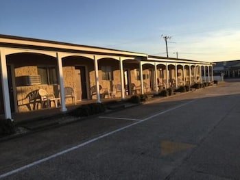 Outer Banks Motor Lodge