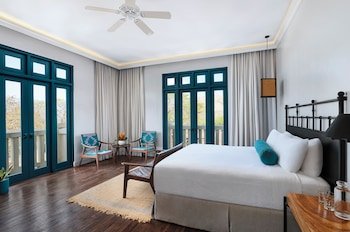 Santarena Hotel