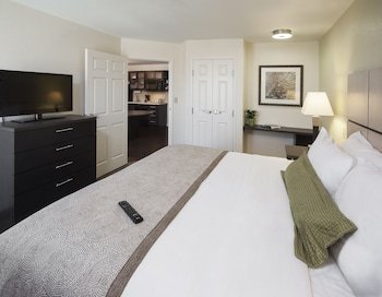Candlewood Suites West Little Rock