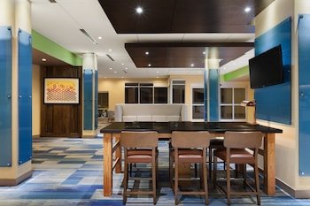 Holiday Inn Express & Suites Edinburg-Mcallen Area