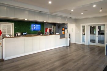 Capri Suites Anaheim