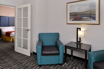 Holiday Inn Express Hotel & Suites Tacoma South - Lakewood
