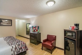 Red Roof Inn & Suites Pensacola East - Milton