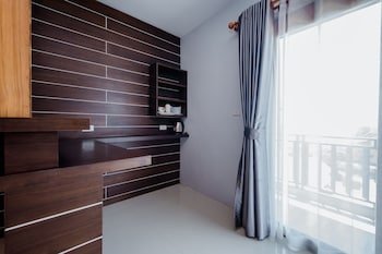 Lanta Ray Bay Hotel