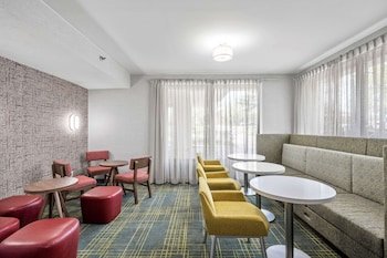 Hampton Inn Cleveland - Westlake