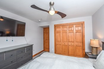 Mountain Crest Villa House