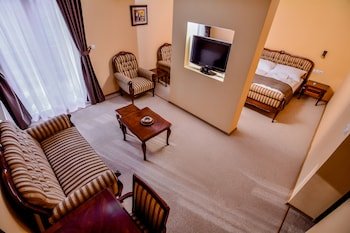 Hotel Majna