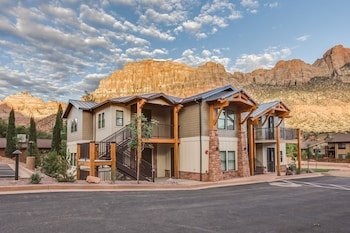 Watchman Villas