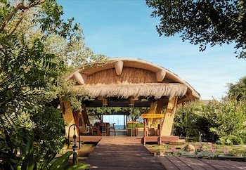 Uga Chena Huts