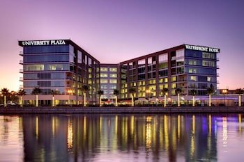 University Plaza Waterfront