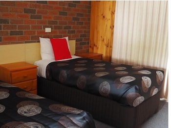 Country Road Motel