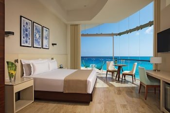 Krystal Grand Cancún