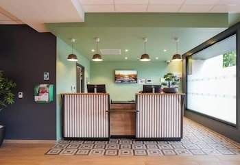 B&B HOTEL Paris Porte d'Orléans
