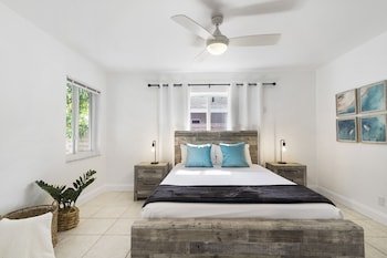 Alani Bay Luxury Condos