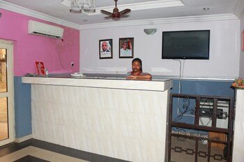 Hummer Hotel