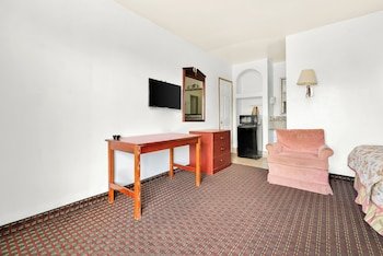 Capitol Inn & Suites