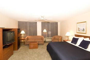 Baymont by Wyndham Hot Springs On the Lake