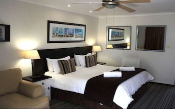 Hobie Beach Guest House