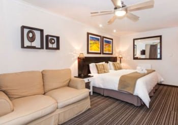 Hobie Beach Guest House