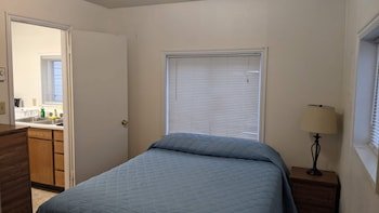 Bar H Motel