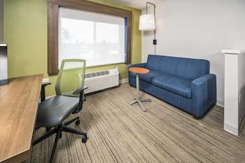 Holiday Inn Express Chicago NW - Vernon Hills