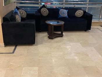 Hotel Holiday