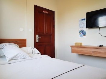 Caye Caulker Beach Hotel