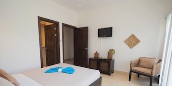 Acqua Residences by Alamo Vacation Homes