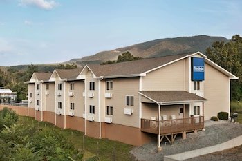 Travelodge by Wyndham Low Moor Near Covington