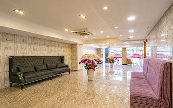 Emerald Central