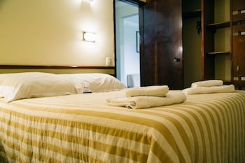 Plaza Inn Week Inn